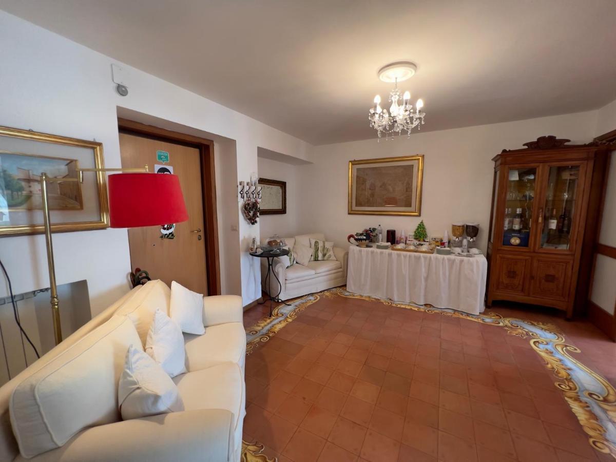 Hotel La Terrazza Di Anna Sassari Exteriér fotografie