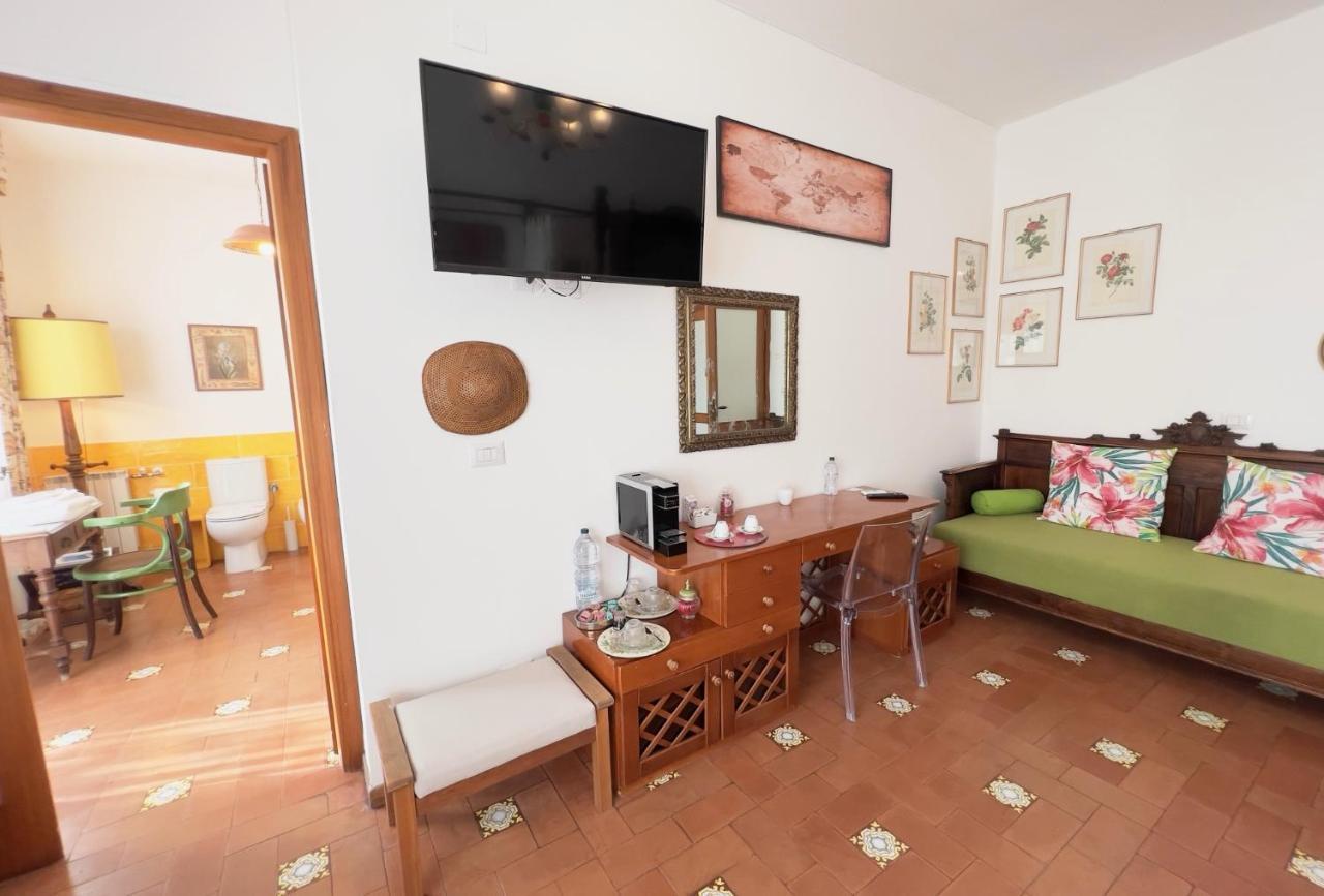 Hotel La Terrazza Di Anna Sassari Exteriér fotografie