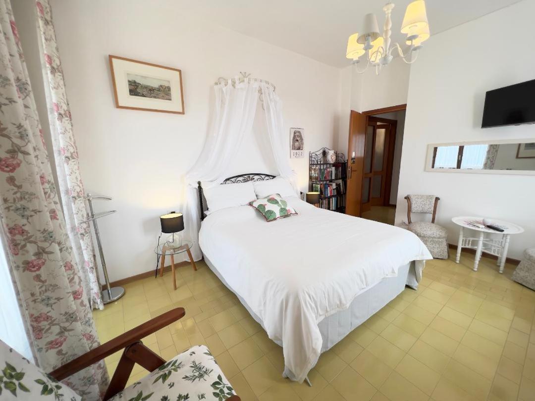 Hotel La Terrazza Di Anna Sassari Exteriér fotografie